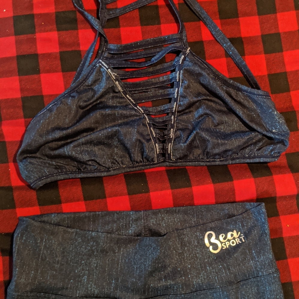 Bea Sports Apparel set - Picture 8 of 8